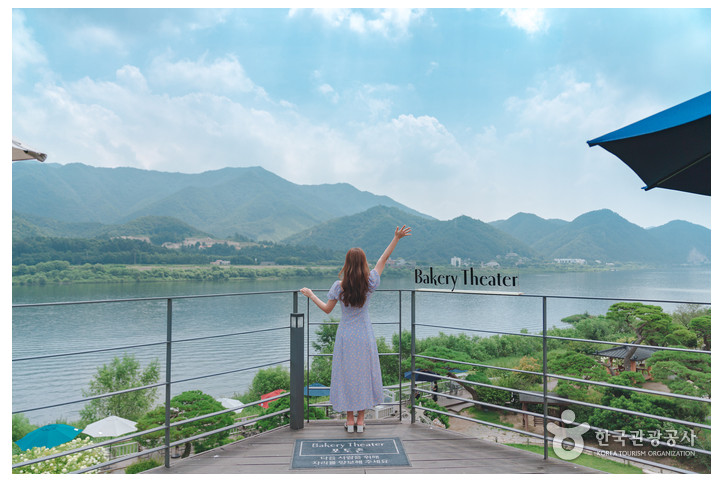 베이커리_씨어터_1_공공3유형.jpg