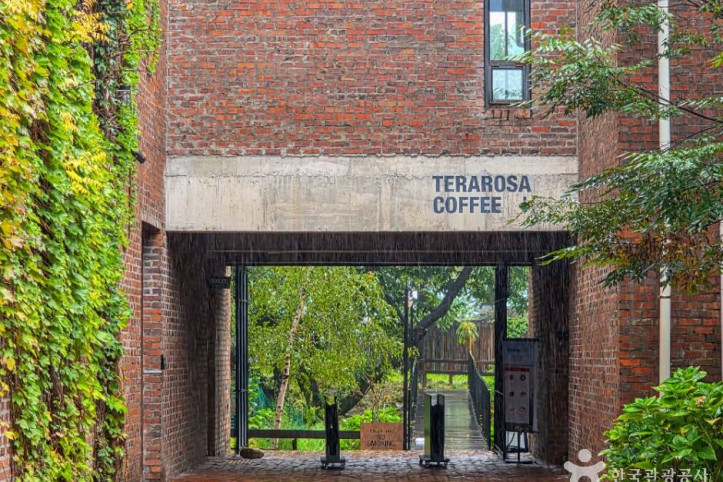 테라로사_커피공장_9_공공1유형.jpg