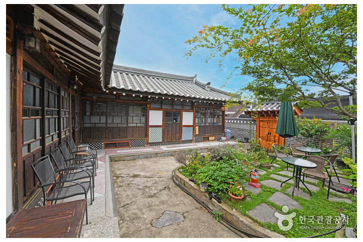 봉황재_한옥_게스트하우스_5_공공3유형.jpg