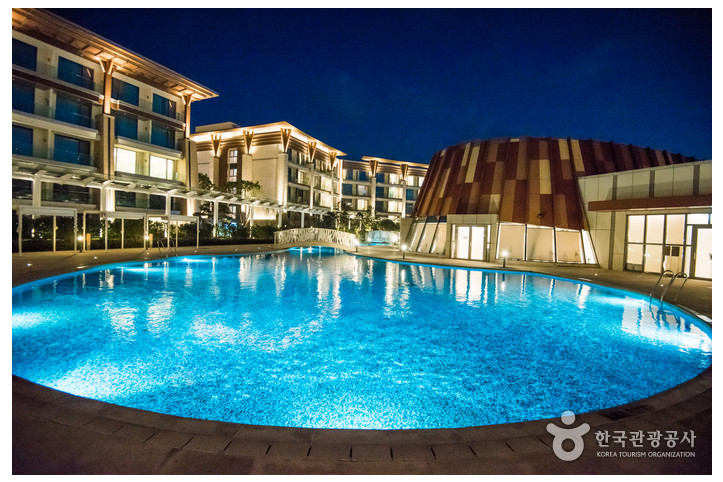 메리어트관_제주신화월드_호텔_앤_리조트_2_공공3유형.jpg