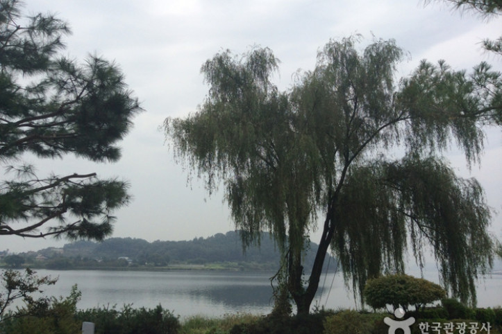호수위의_하루_6_공공3유형.jpg